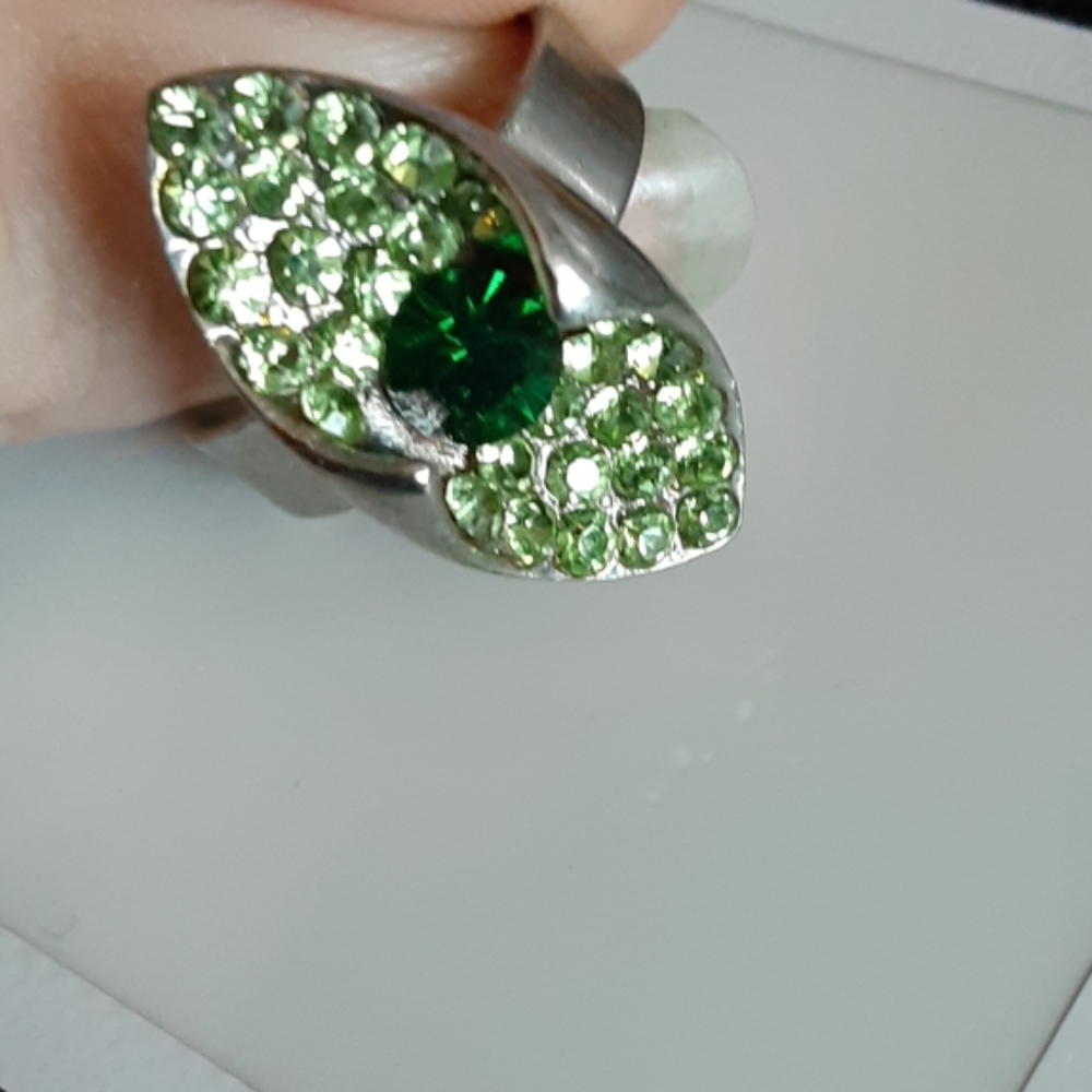 Adjustable Green Ring
